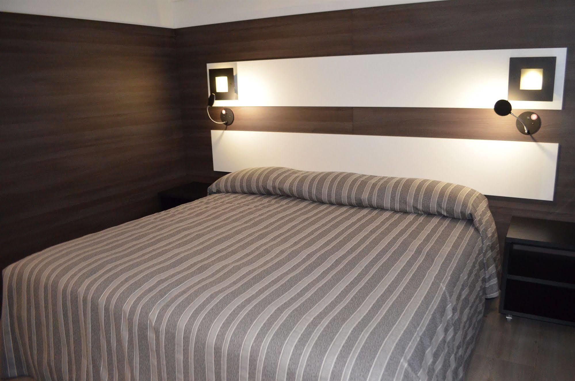 Prix Hotel Passo Fundo Exterior foto